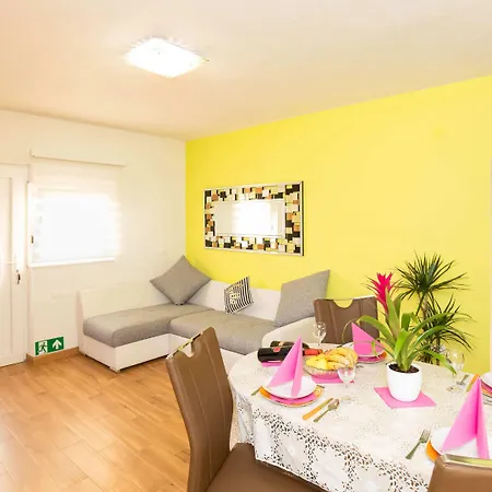 Delightful In With Garden Apartment