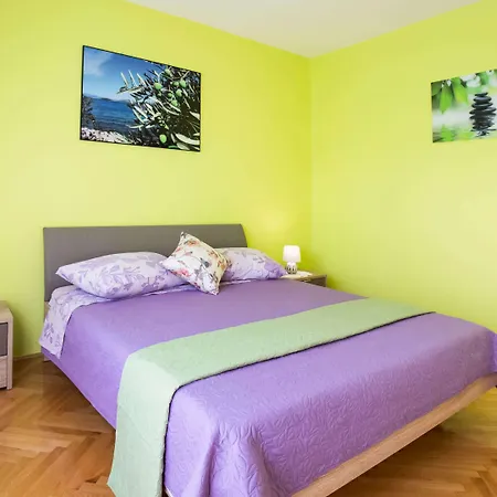 Apartment Delightful In With Garden *
